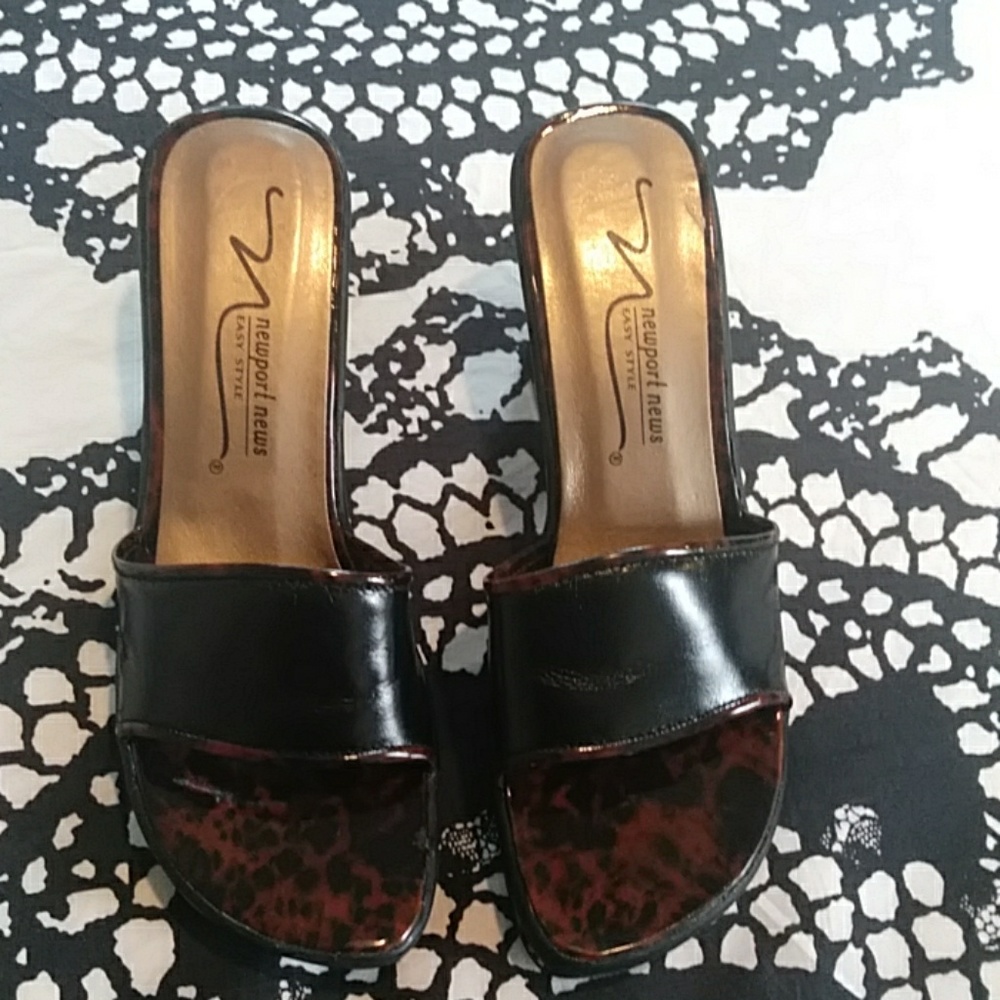 Shoes - Picture 2 of 7